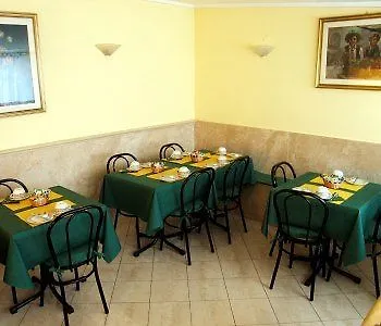 Dolomiti 3* روما