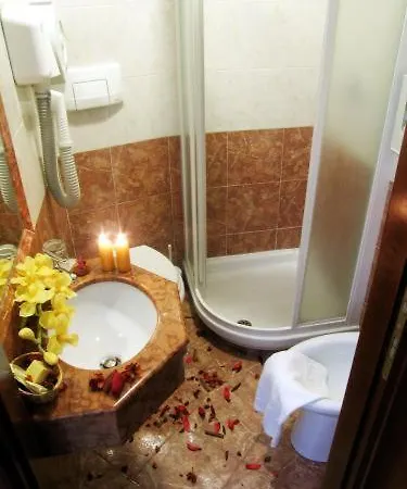 Dolomiti 3* روما